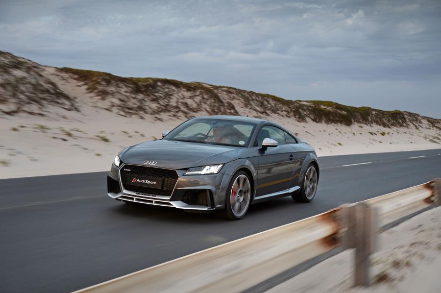  Audi TT RS Coupe (8S) 2017 года  (ZA) (фото 13 из 16)